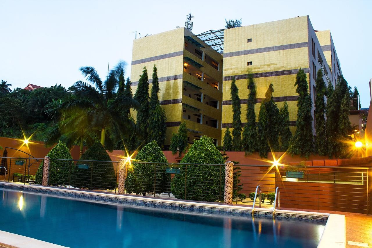 Hotel Le Vaisseau Abidjan Bagian luar foto
