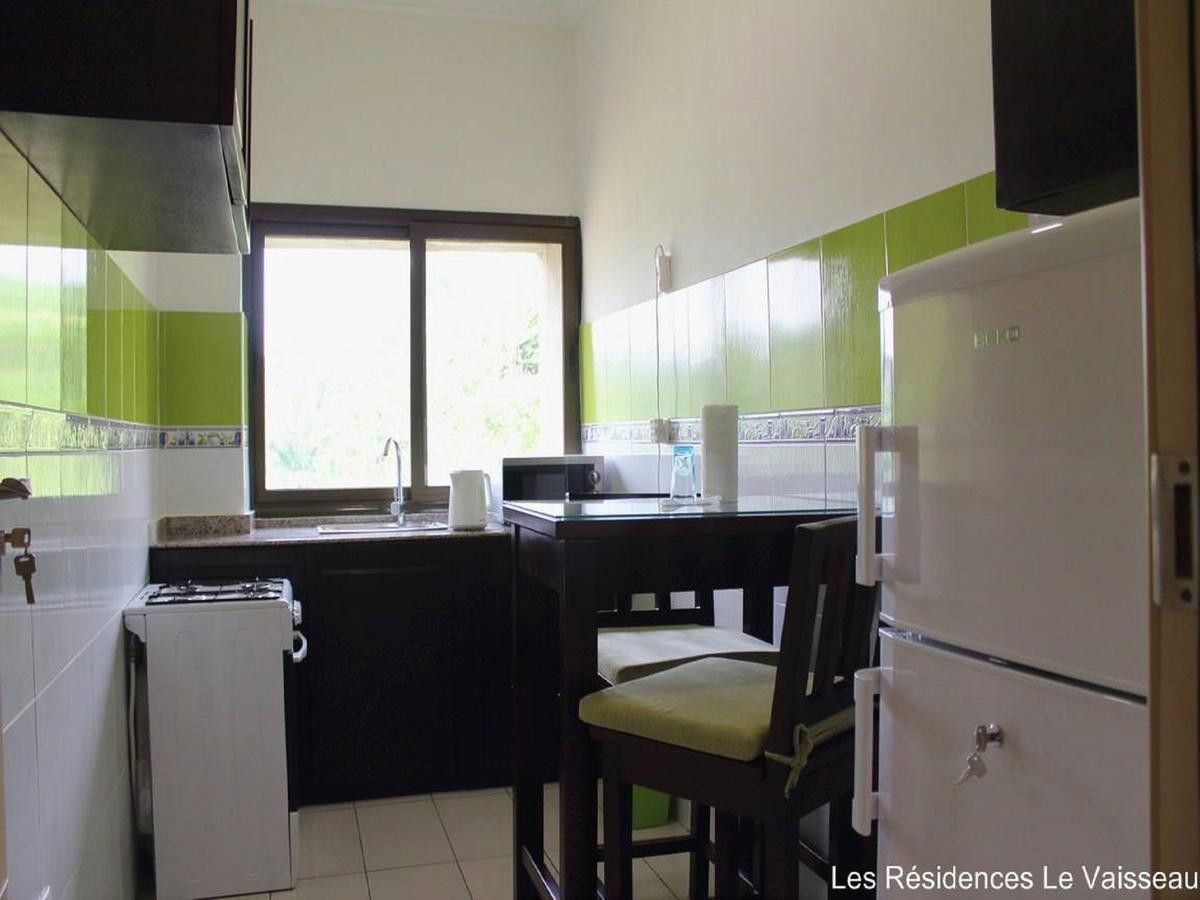 Hotel Le Vaisseau Abidjan Bagian luar foto