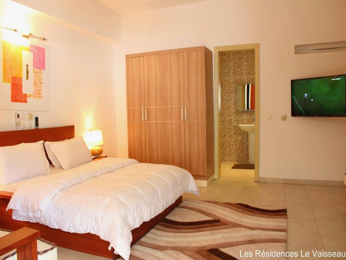 Hotel Le Vaisseau Abidjan Bagian luar foto