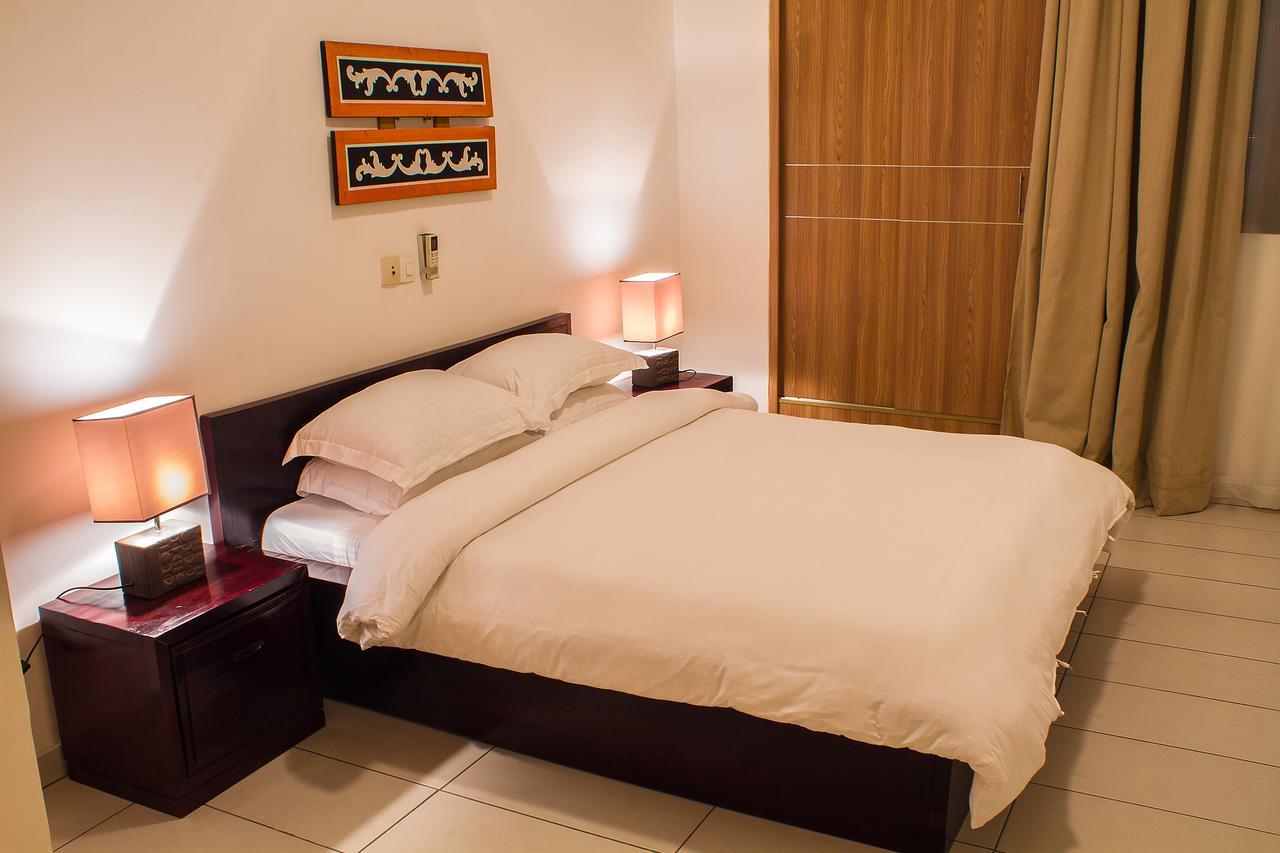 Hotel Le Vaisseau Abidjan Bagian luar foto